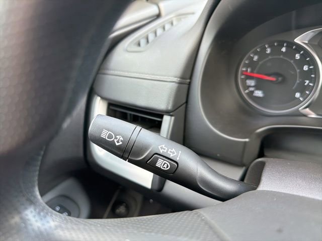 Used 2024 GMC Terrain SLE w/ Driver Convenience Package FWD image 38