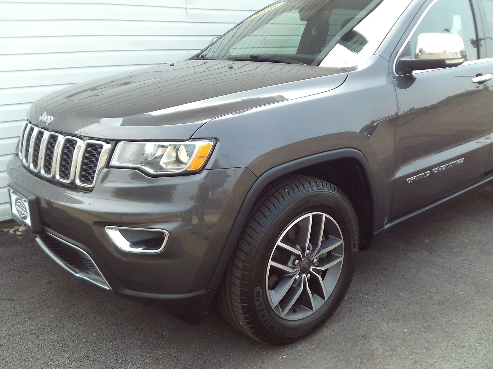 Used 2021 Jeep Grand Cherokee Limited AWD/4WD image 4