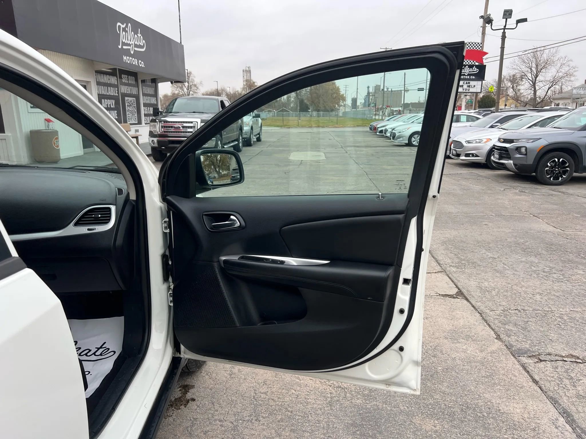 Used 2014 Dodge Journey SXT w/ Flexible Seating Group image 11