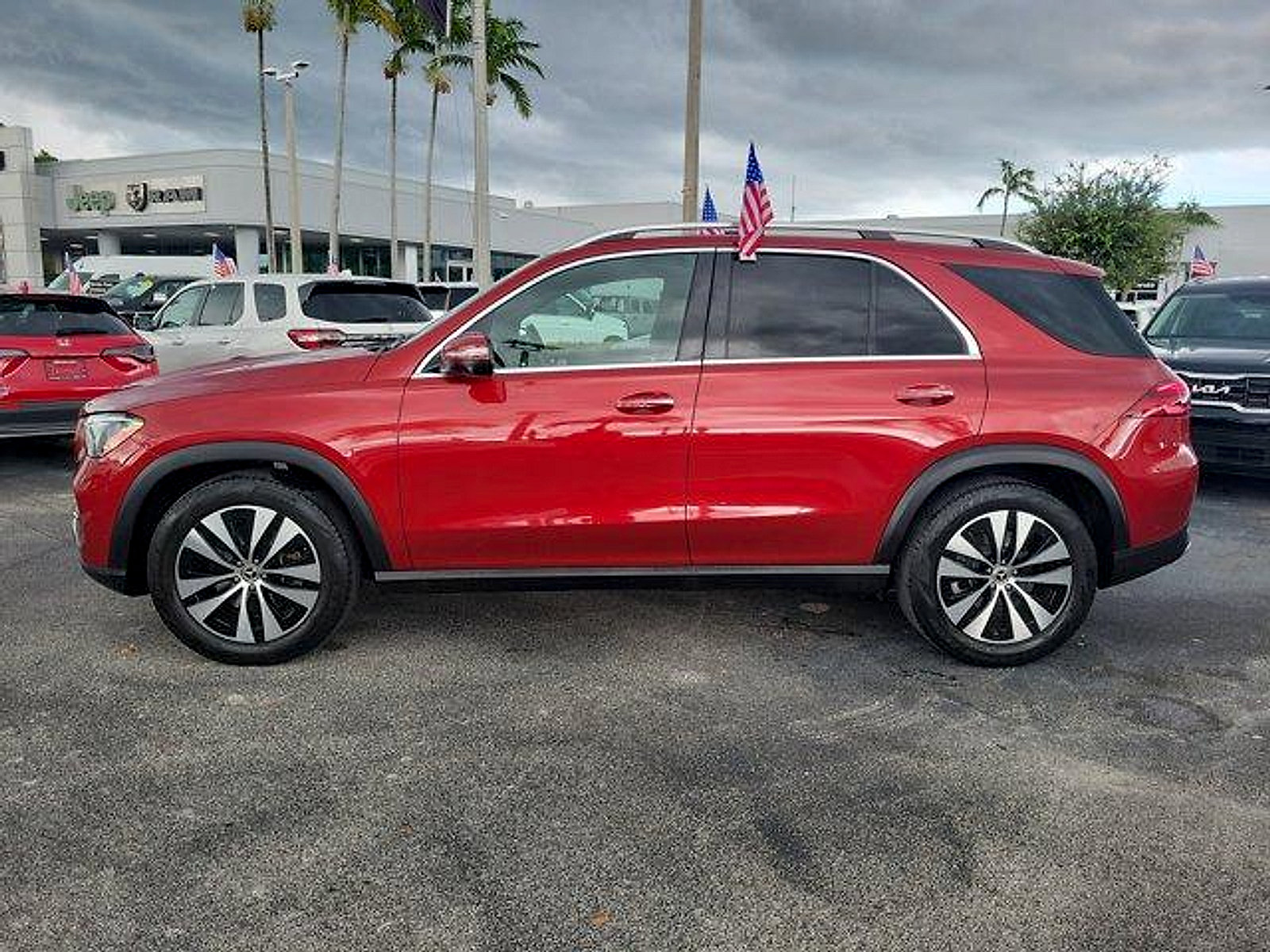 Used 2024 Mercedes-Benz GLE 350 4MATIC image 4