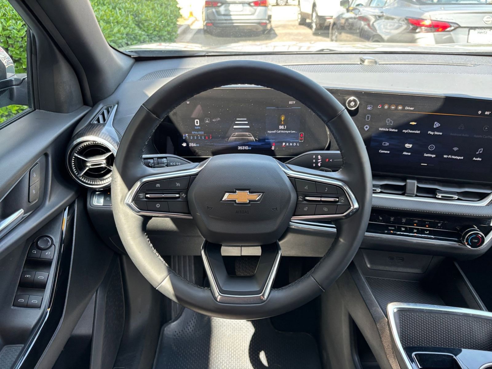 Used 2025 Chevrolet Equinox LT FWD image 28