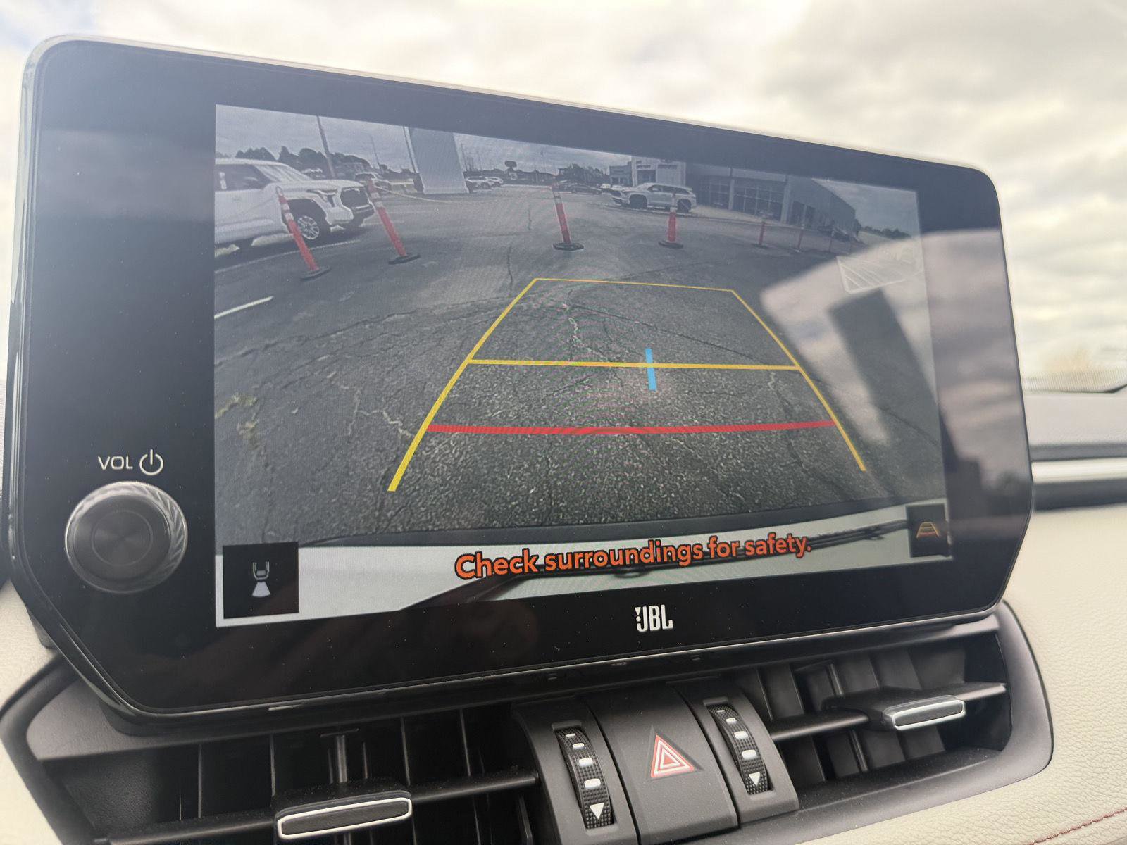 Used 2025 Toyota RAV4 XLE Premium image 30