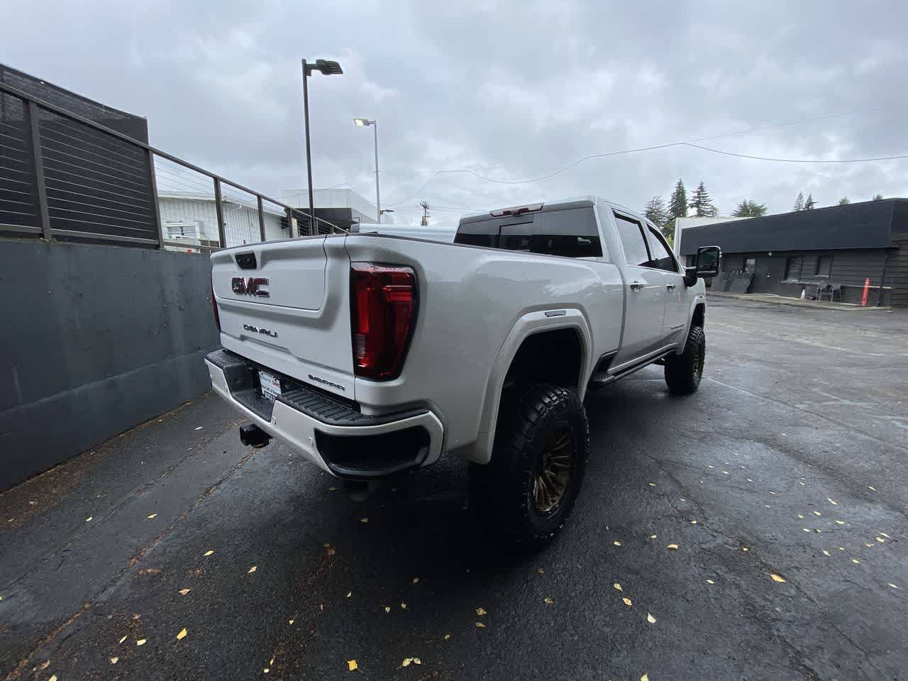 Used 2021 GMC Sierra 3500 Denali w/ Denali Ultimate Package AWD/4WD image 6
