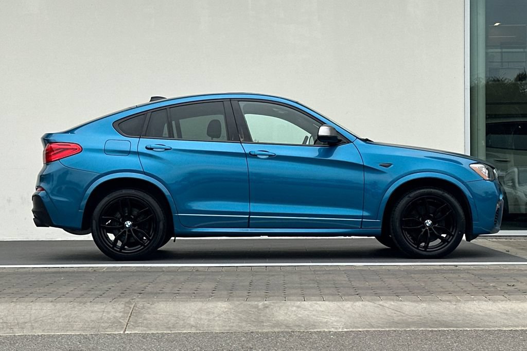 Used 2018 BMW X4 M40i AWD/4WD image 2
