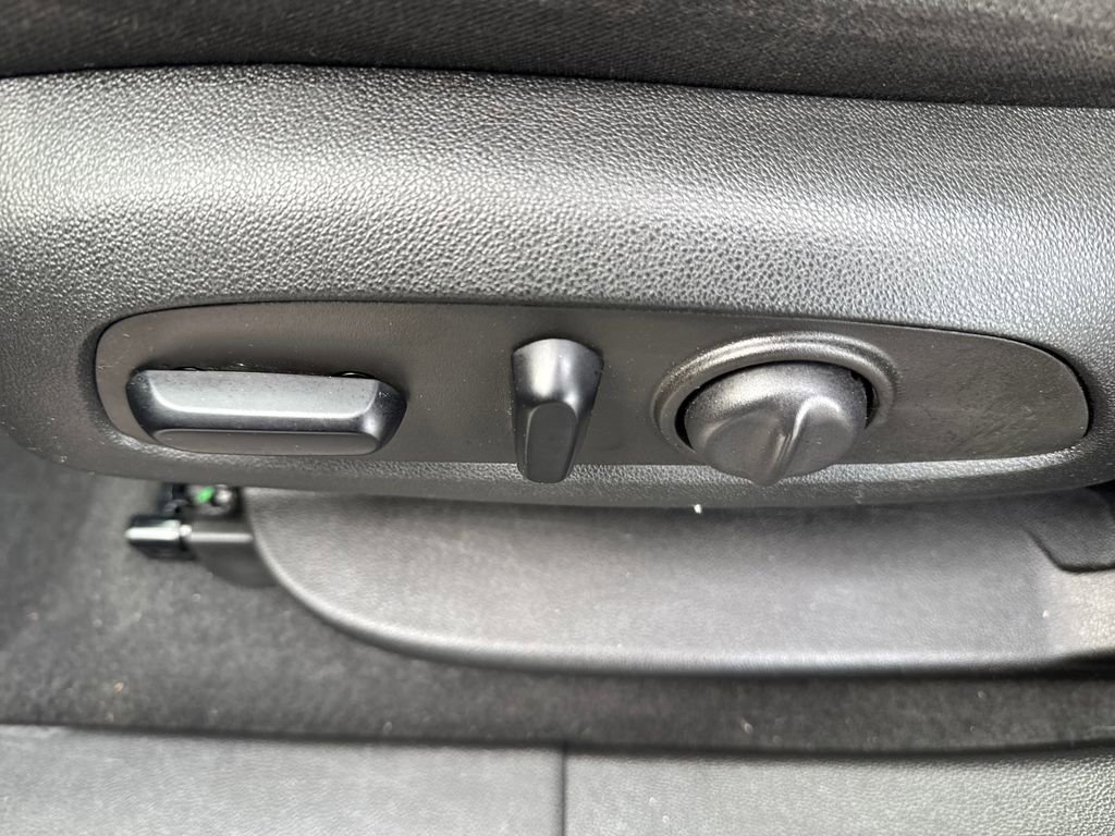 Used 2023 Chevrolet Blazer LT w/ Midnight/Sport Edition image 10