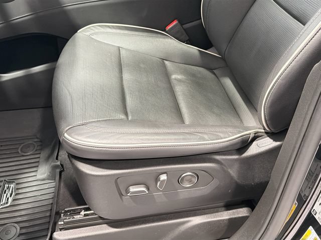 Certified 2023 Cadillac Escalade Premium Luxury w/ LPO, Floor Liner Package AWD/4WD image 19