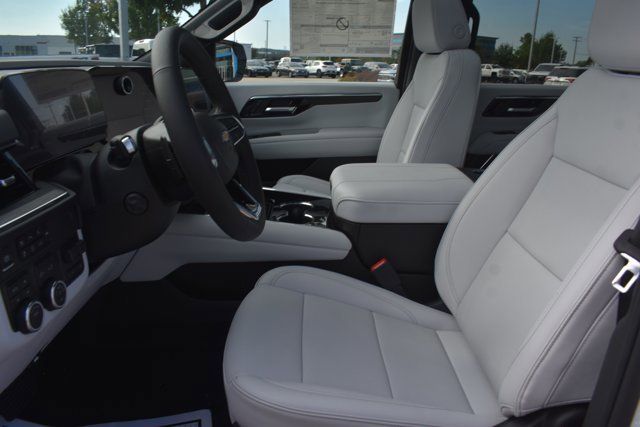 New 2026 Chevrolet Suburban Premier w/ Sun And Tow Package image 14