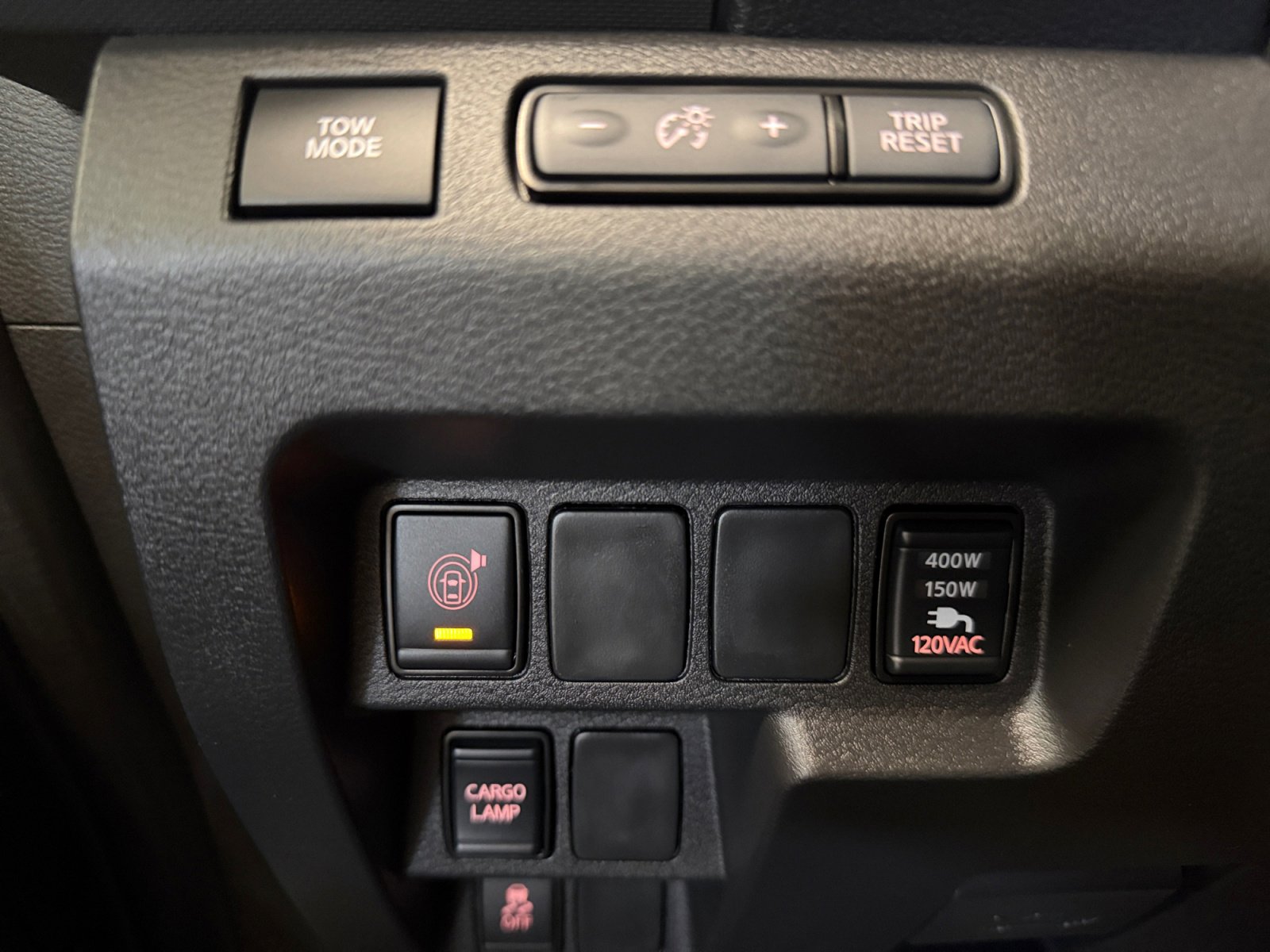 Used 2024 Nissan Frontier SL w/ Technology Package image 28