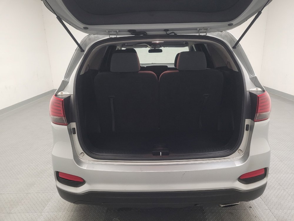 Used 2019 Kia Sorento FWD image 29