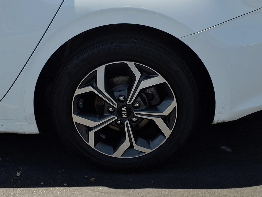 Used 2020 Kia Forte LXS FWD image 3