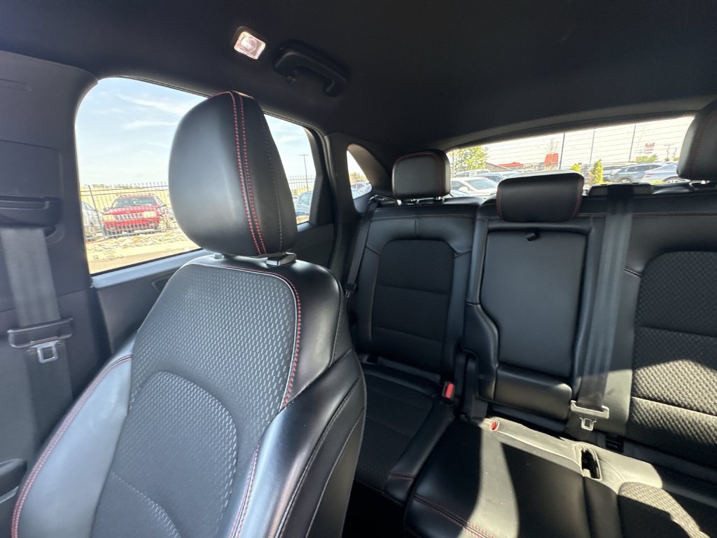 Used 2025 Ford Escape ST-Line AWD/4WD image 13