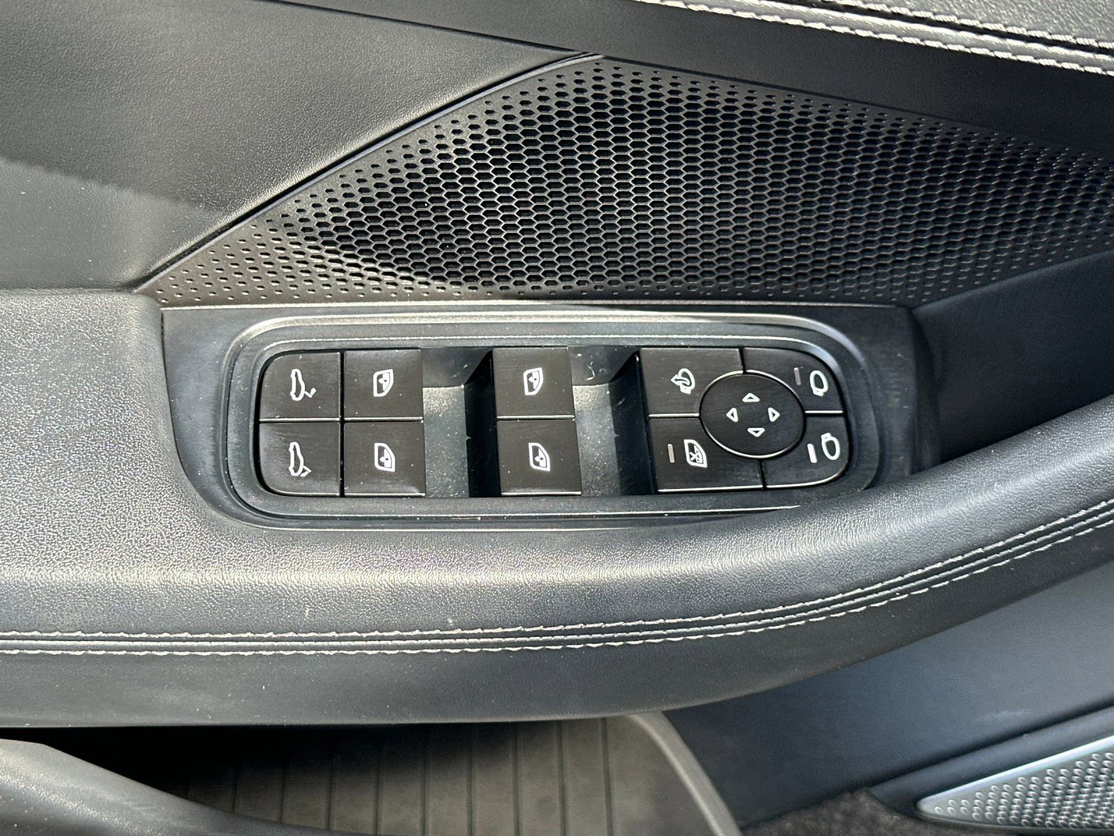 Used 2025 Porsche Panamera GTS image 12