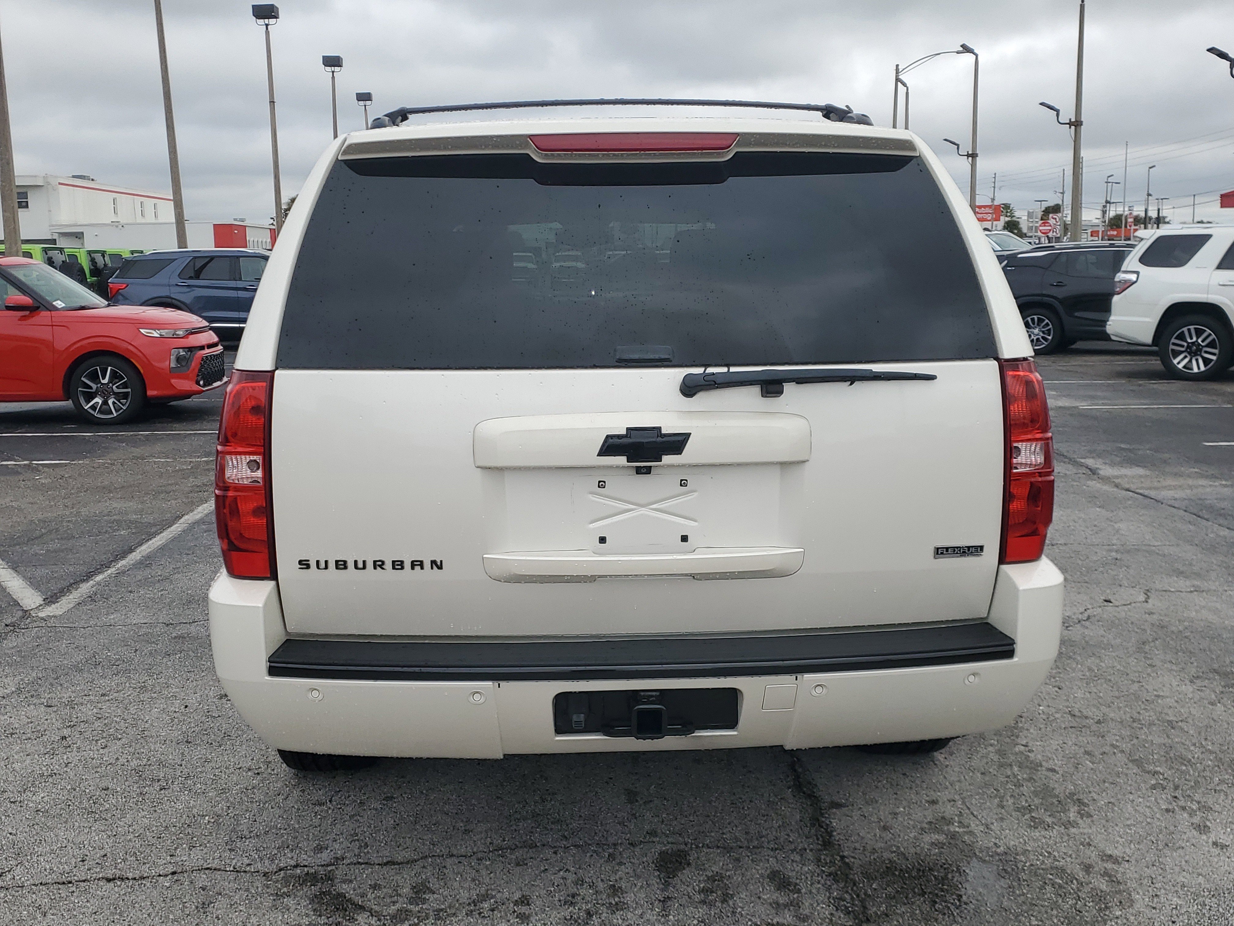 Used 2011 Chevrolet Suburban LTZ image 6
