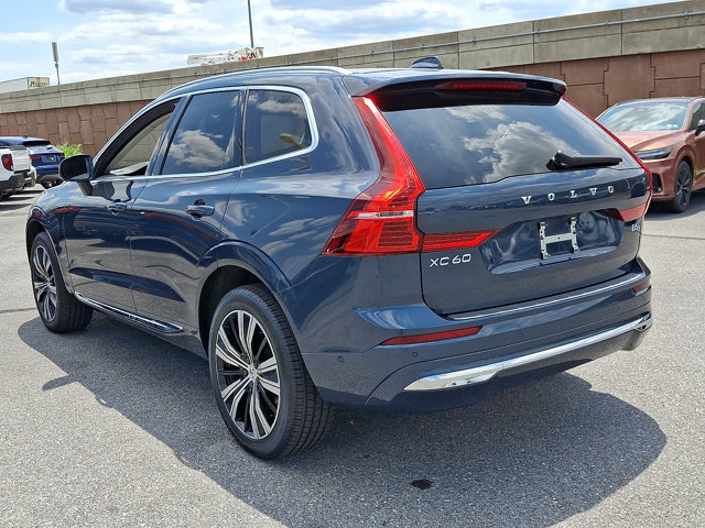 Used 2023 Volvo XC60 B5 Plus w/ Climate Package AWD/4WD image 4