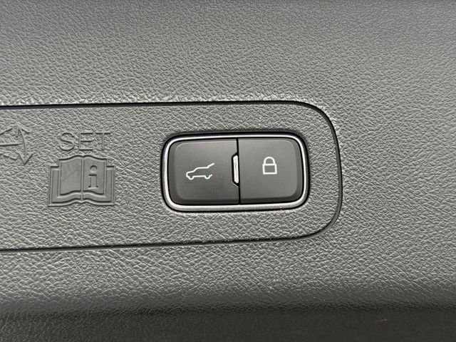 Used 2023 Lincoln Aviator Reserve w/ Equipment Group 201A AWD/4WD image 14