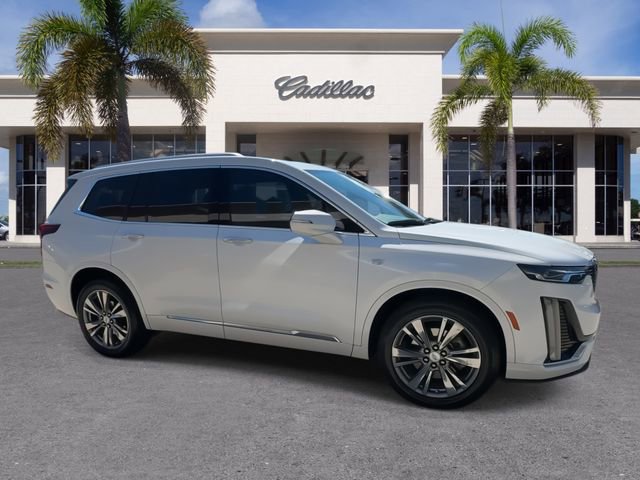 Used 2022 Cadillac XT6 Premium Luxury image 17
