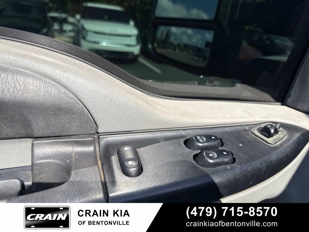 Used 2006 Ford F250 XL RWD image 17