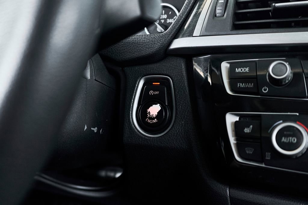 Used 2018 BMW 320i Sedan image 35