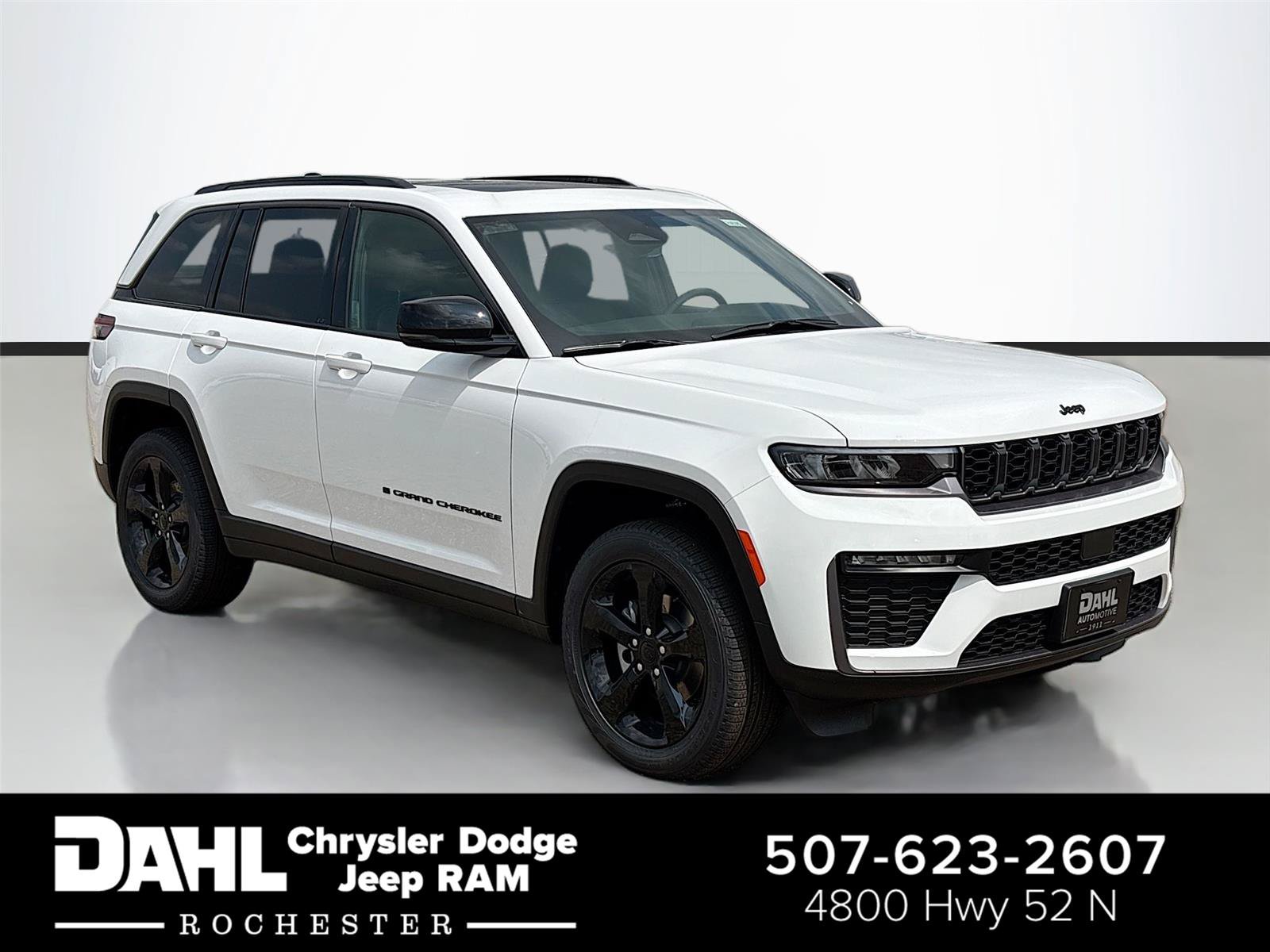 New 2026 Jeep Grand Cherokee Limited w/ Limited Altitude Package AWD/4WD image 1