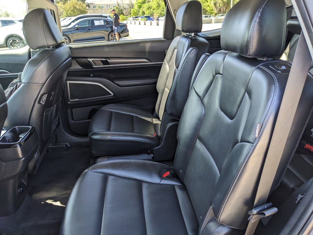 Certified 2025 Kia Telluride S image 19