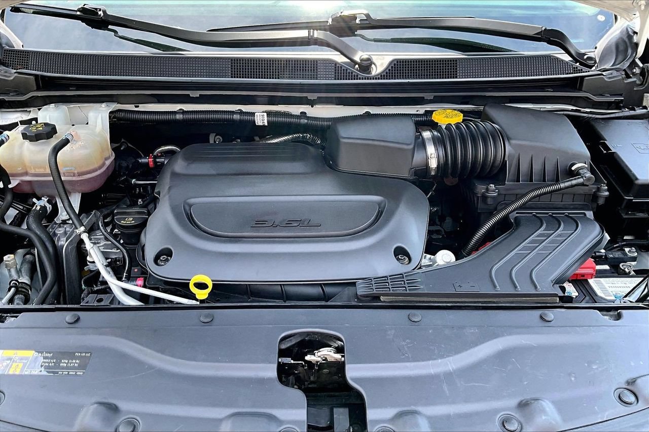 Certified 2023 Chrysler Voyager LX FWD image 35