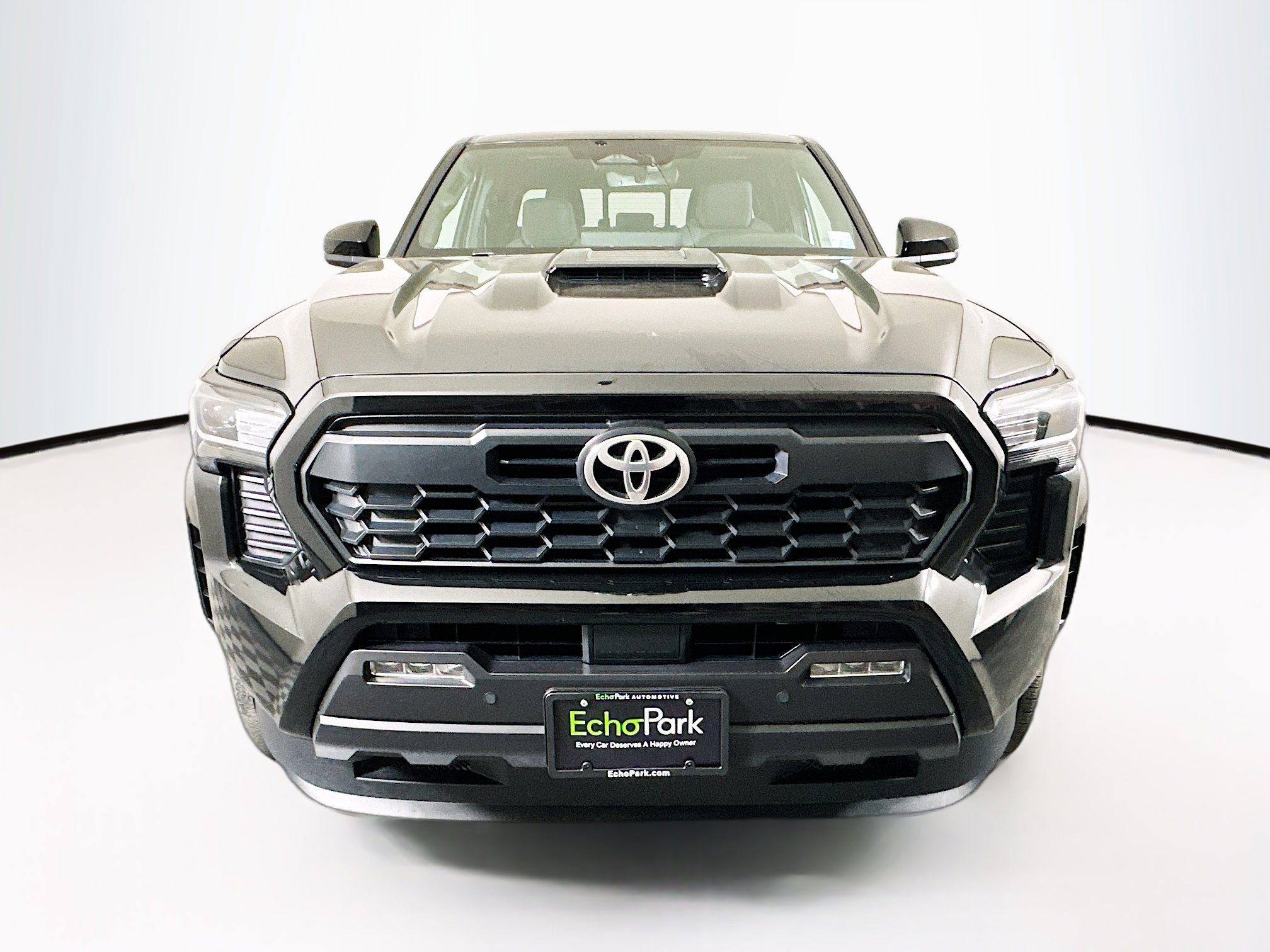 Used 2024 Toyota Tacoma TRD Sport w/ TRD Sport Upgrade Package image 2