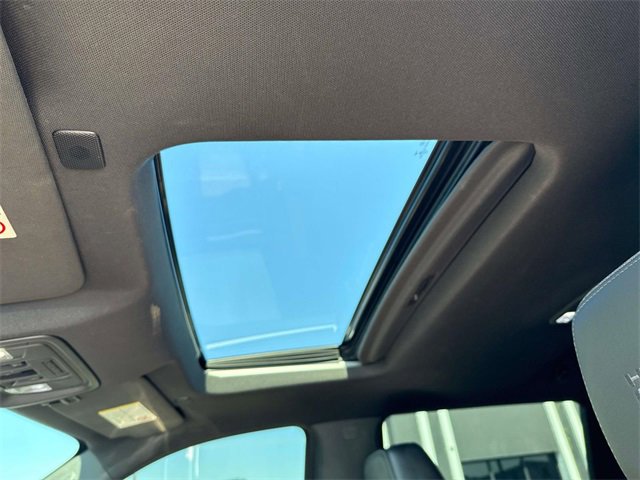 Used 2021 Chevrolet Silverado 3500 High Country image 26