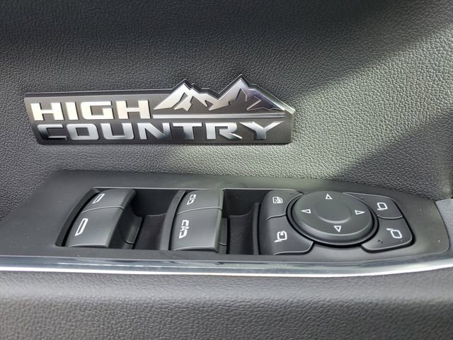 Used 2025 Chevrolet Silverado 1500 High Country w/ Technology Package image 19