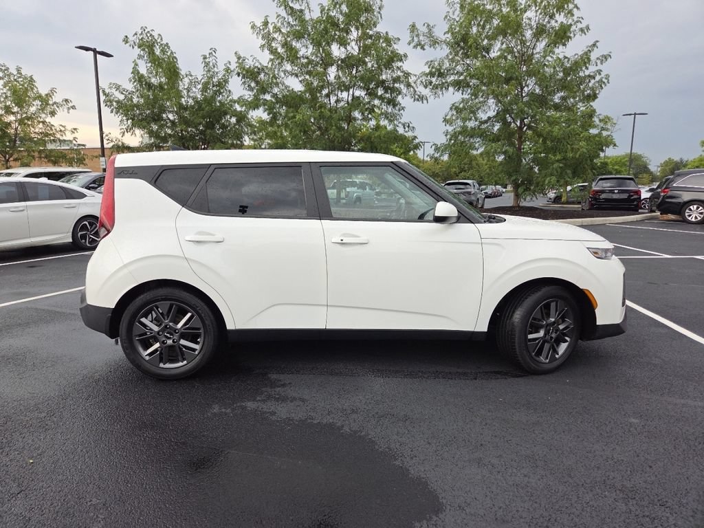 Used 2022 Kia Soul EX FWD image 25