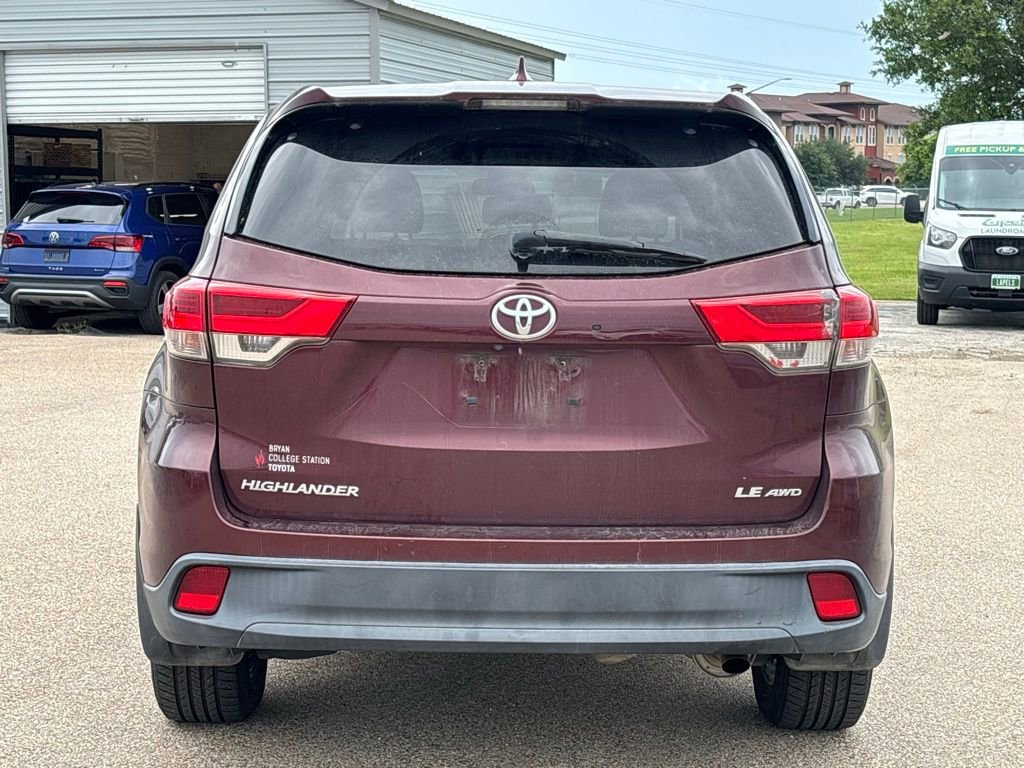 Used 2019 Toyota Highlander Plus AWD/4WD image 5
