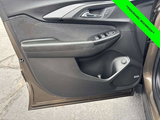 Used 2021 Chevrolet TrailBlazer ACTIV w/ Sun and Liftgate Package FWD image 10