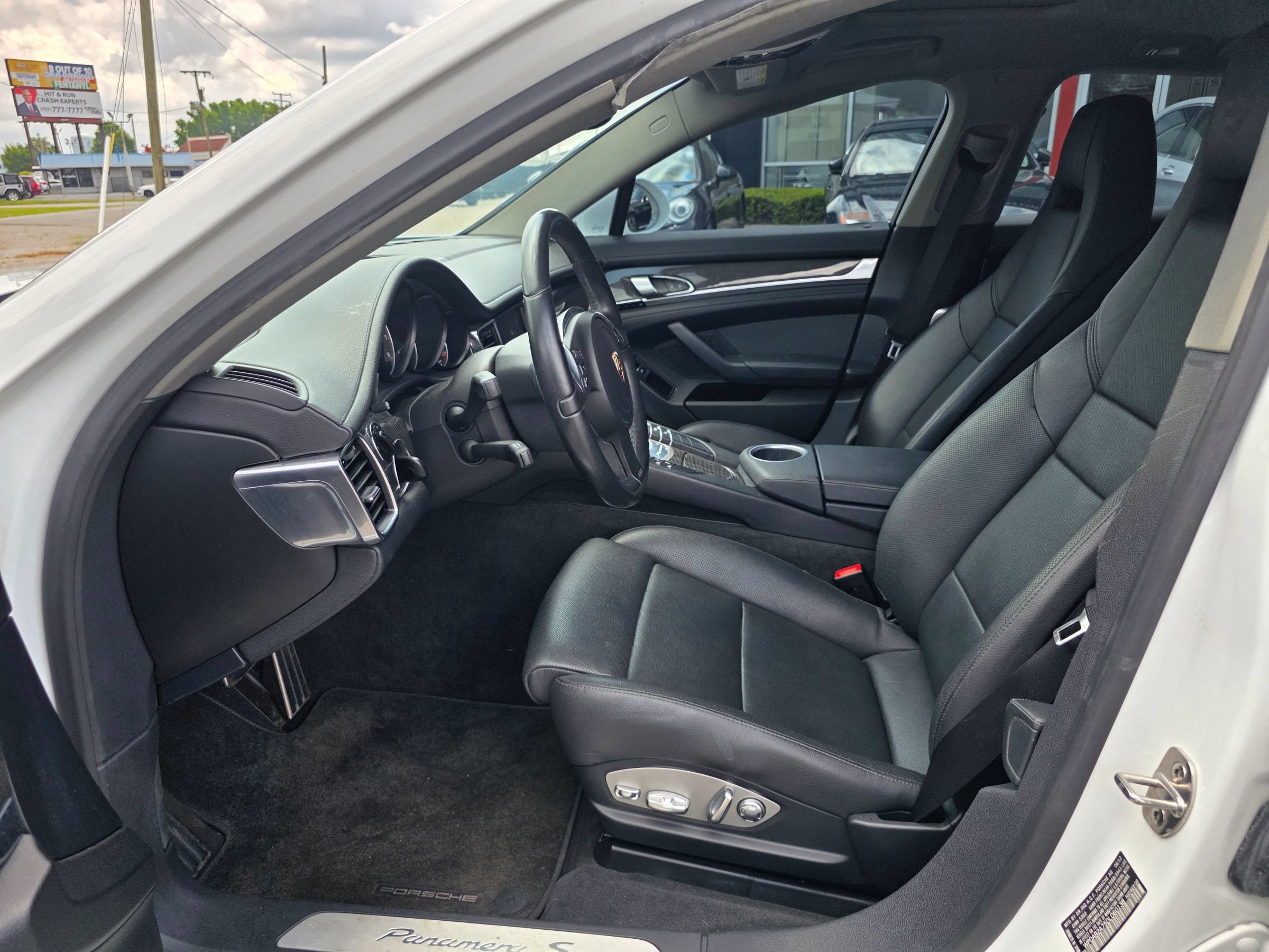 Used 2013 Porsche Panamera S RWD image 2
