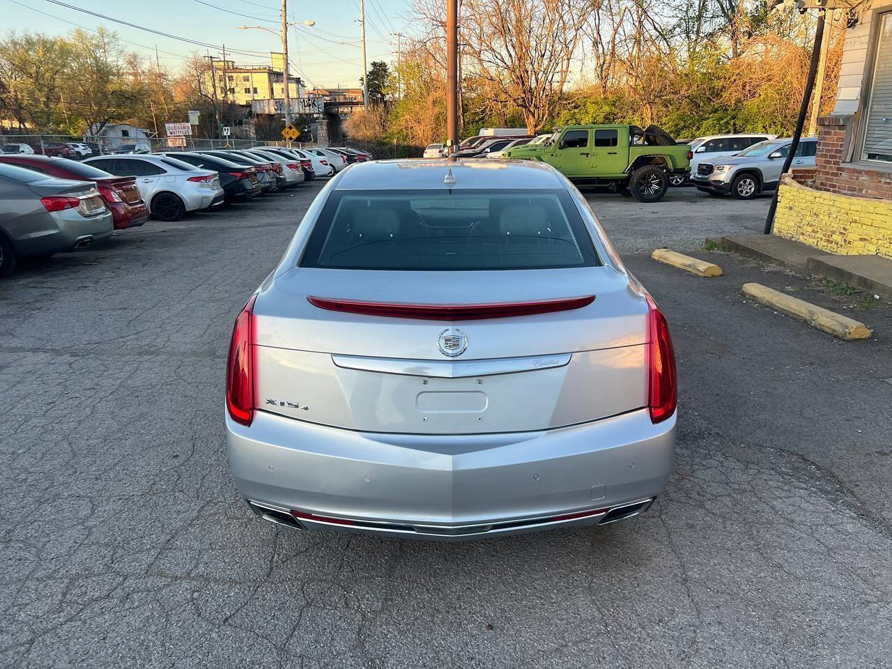 Used 2013 Cadillac XTS Premium AWD/4WD image 4