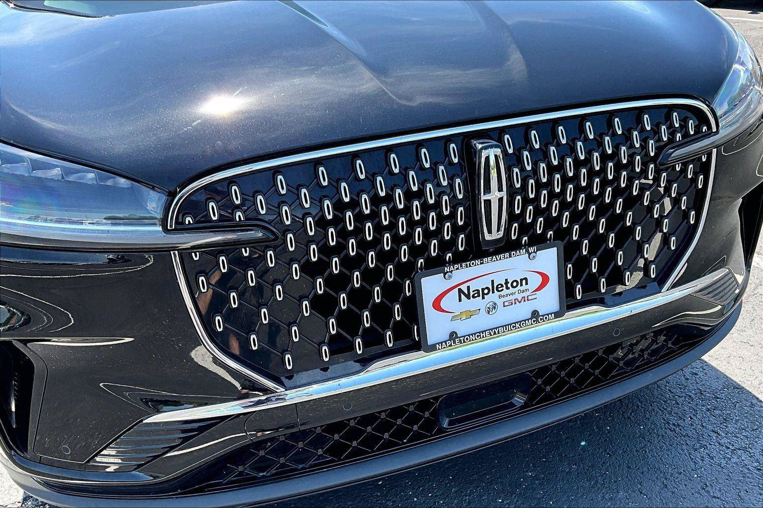 Used 2025 Lincoln Aviator AWD image 30
