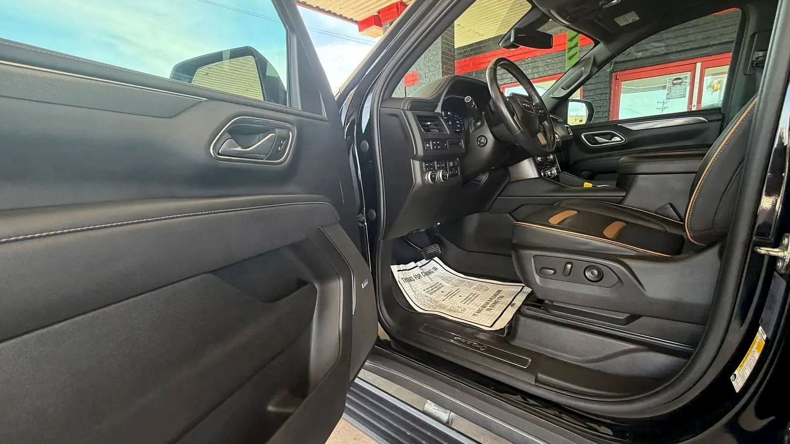 Used 2022 GMC Yukon XL AT4 w/ Max Trailering Package AWD/4WD image 9