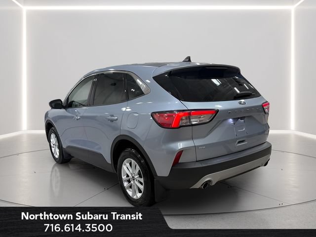 Used 2022 Ford Escape SE w/ Convenience Package AWD/4WD image 3