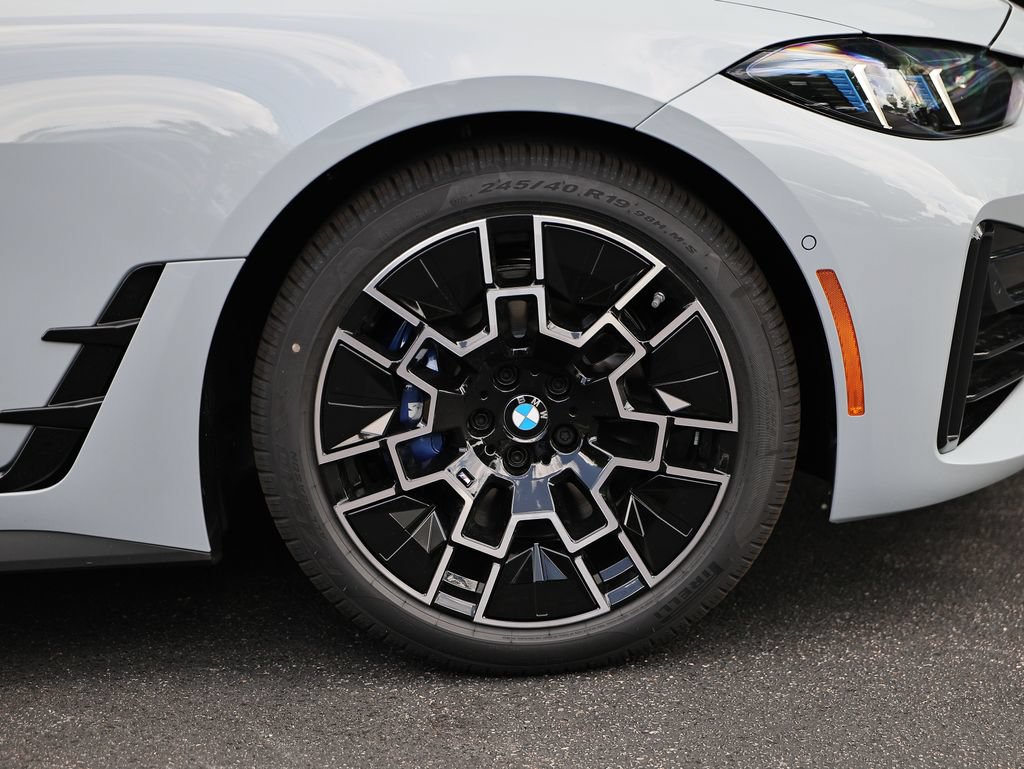 New 2026 BMW 430i w/ M Sport Package RWD image 4