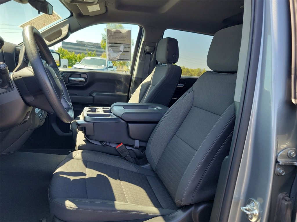 Used 2025 Chevrolet Silverado 1500 Custom image 24
