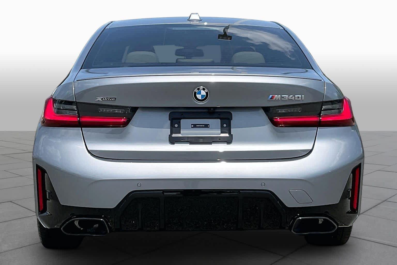 Used 2025 BMW M340i xDrive w/ Premium Package AWD/4WD image 4