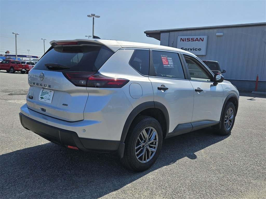 Certified 2025 Nissan Rogue S image 11