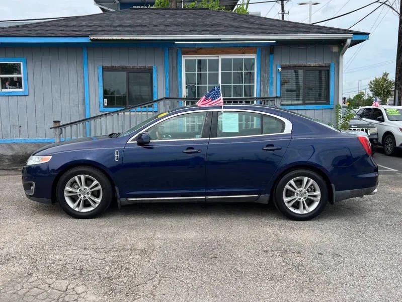 Used 2011 Lincoln MKS FWD image 9