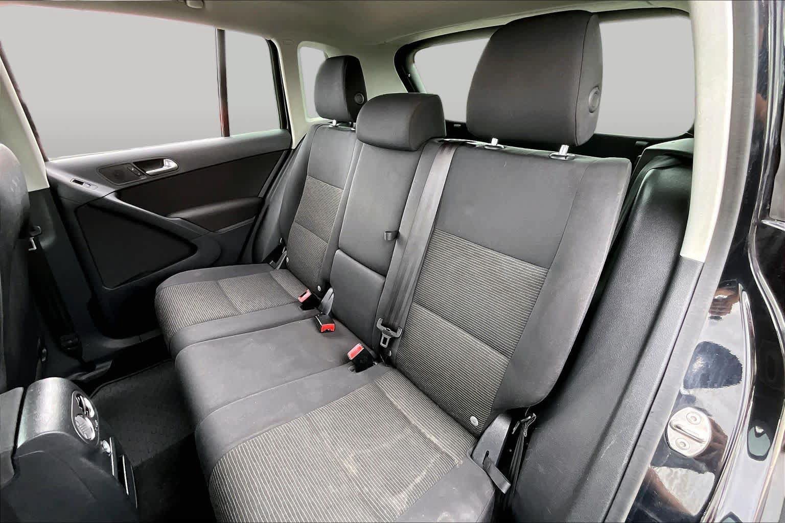 Used 2017 Volkswagen Tiguan Limited FWD image 21