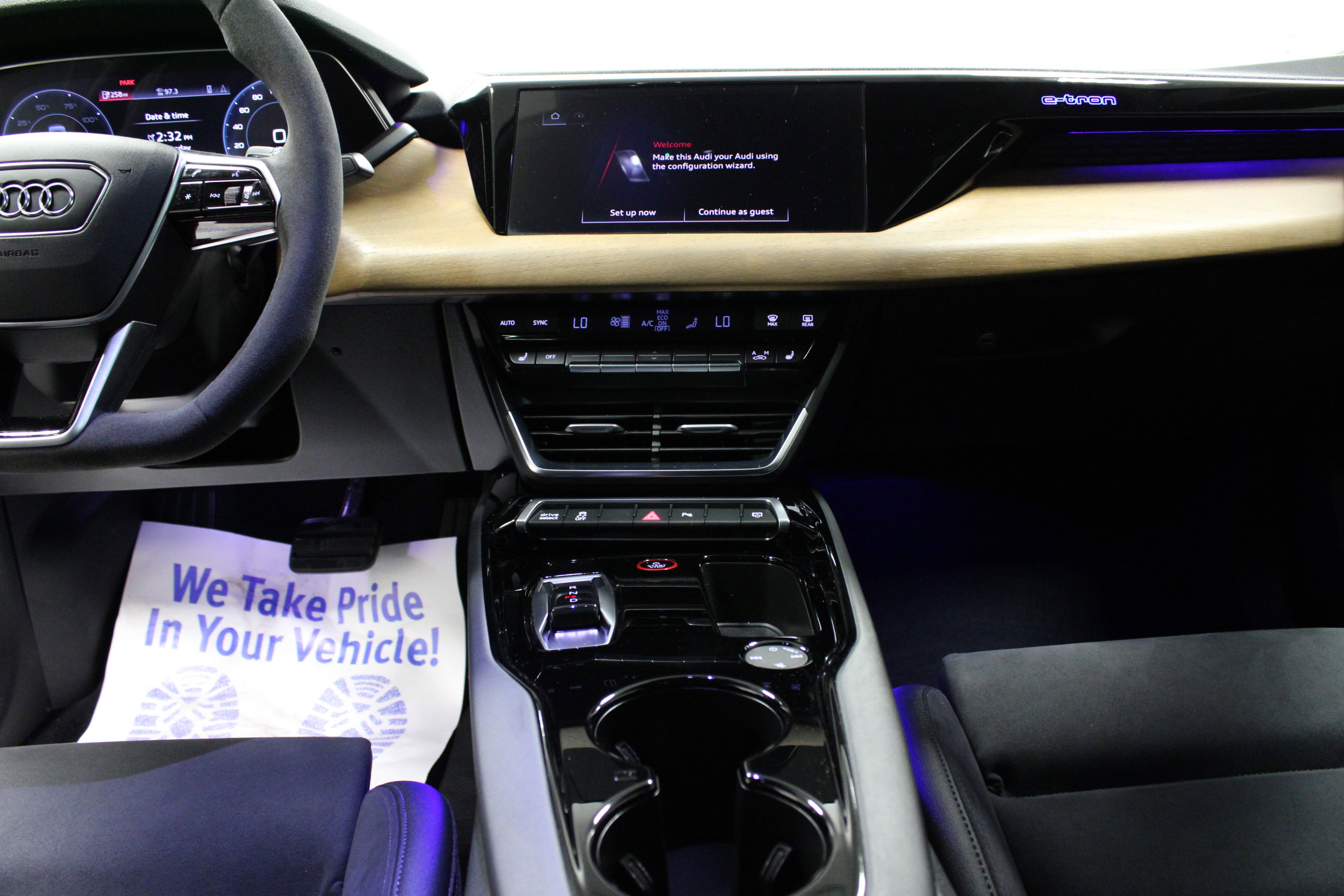 Used 2023 Audi e-tron GT Premium Plus image 17