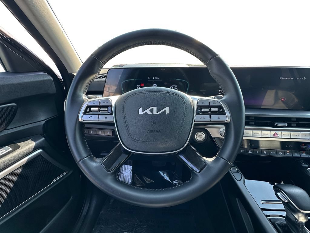 Used 2025 Kia Telluride S FWD image 8