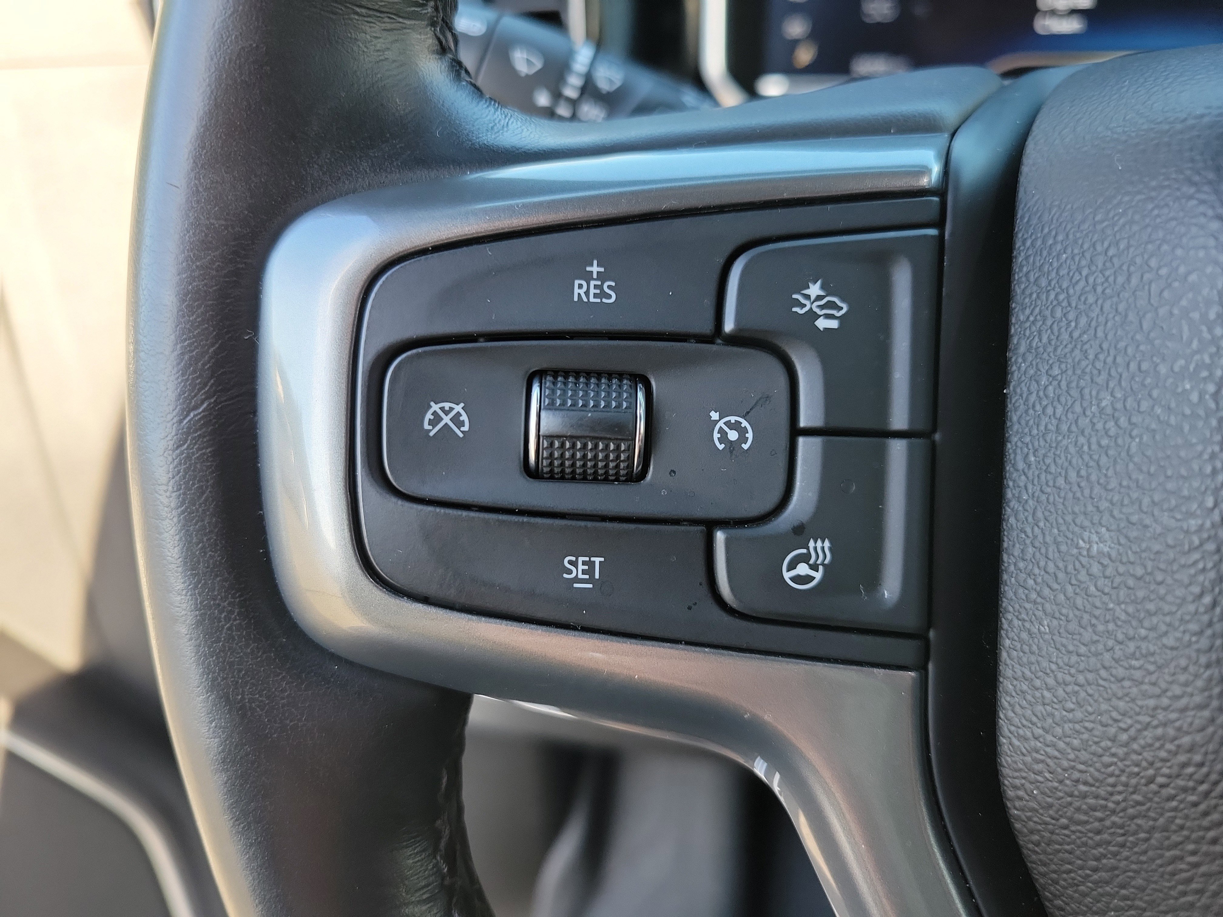 Used 2022 Chevrolet Silverado 1500 LT image 16