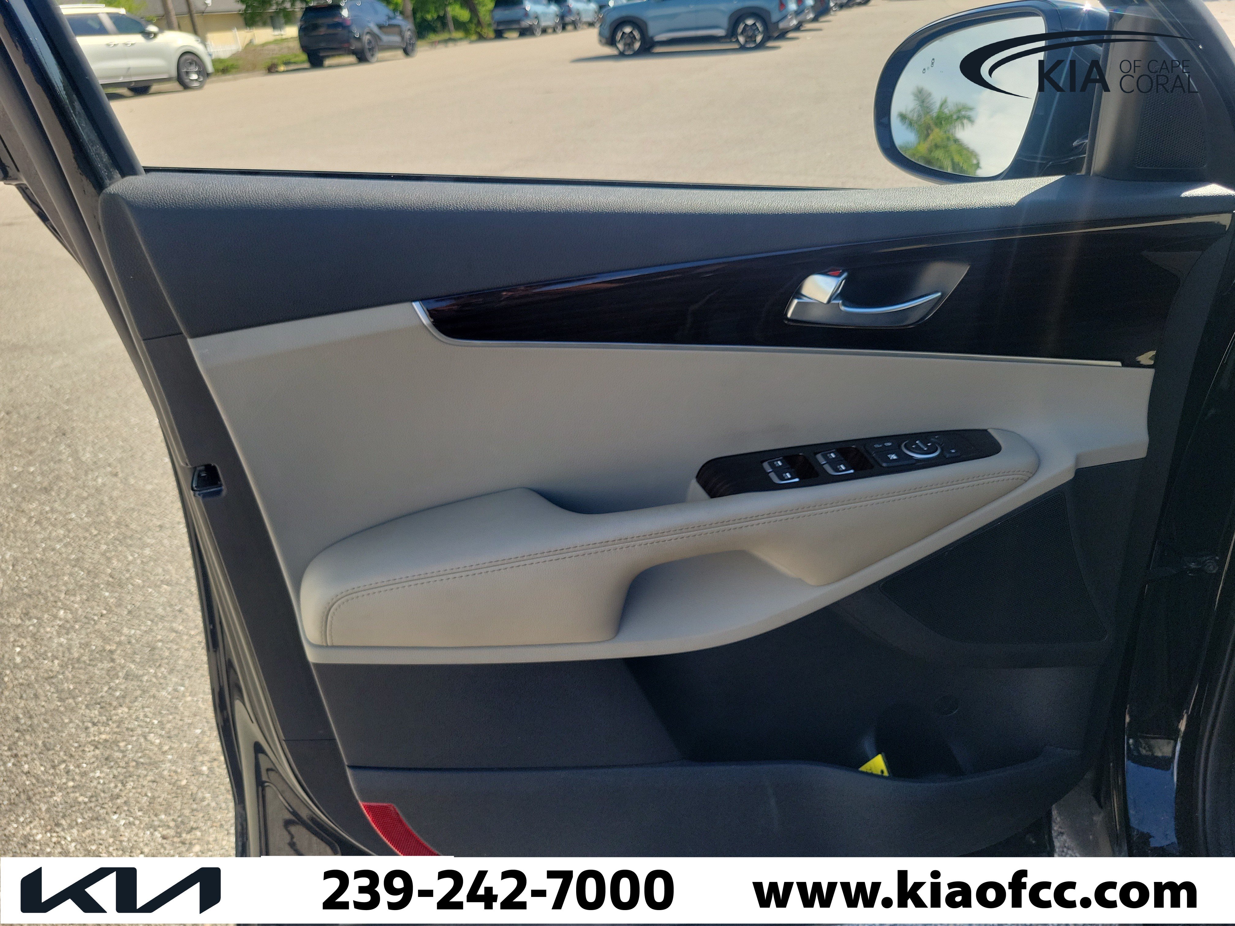 Used 2019 Kia Sorento FWD image 24