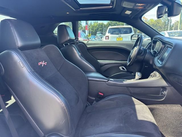 Used 2016 Dodge Challenger R/T Scat Pack w/ Leather Interior Group RWD image 9