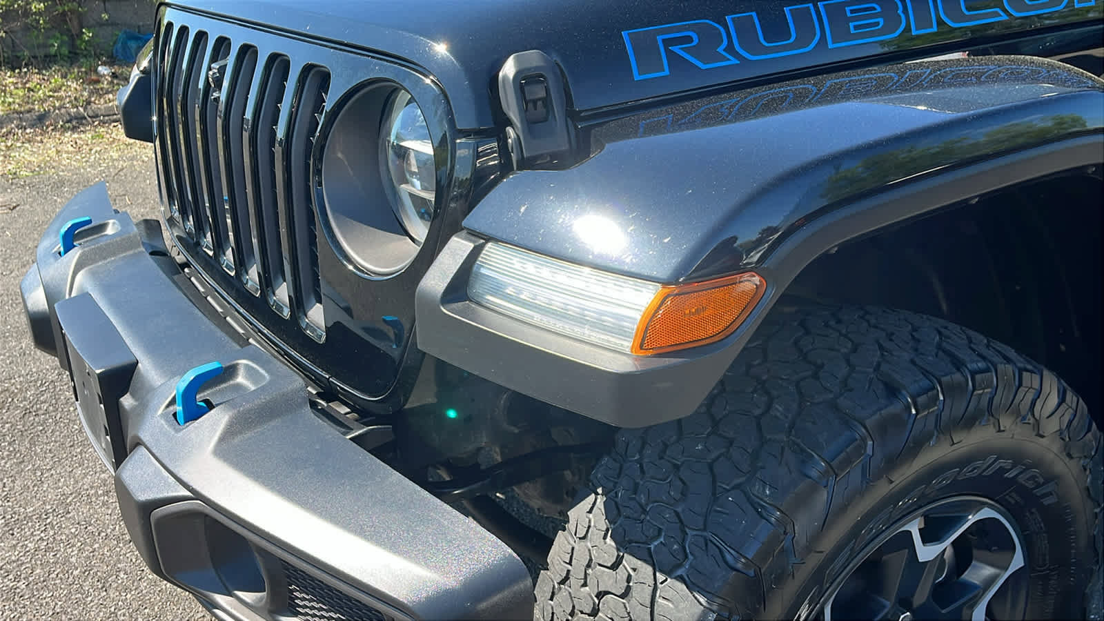 Used 2022 Jeep Wrangler Unlimited Rubicon 4xe w/ Cold Weather Group AWD/4WD image 4
