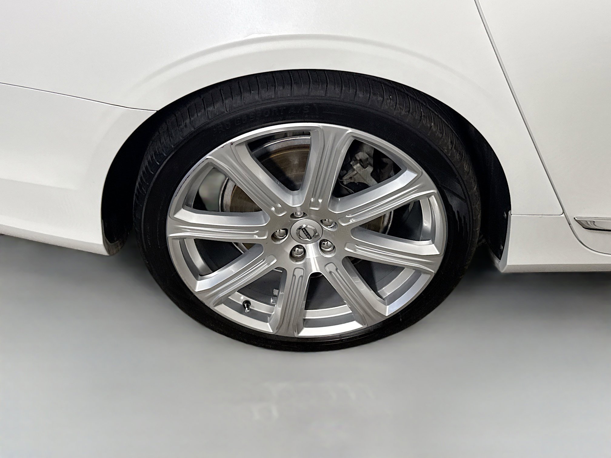 Used 2017 Volvo S90 T6 Inscription w/ Vision Package image 33