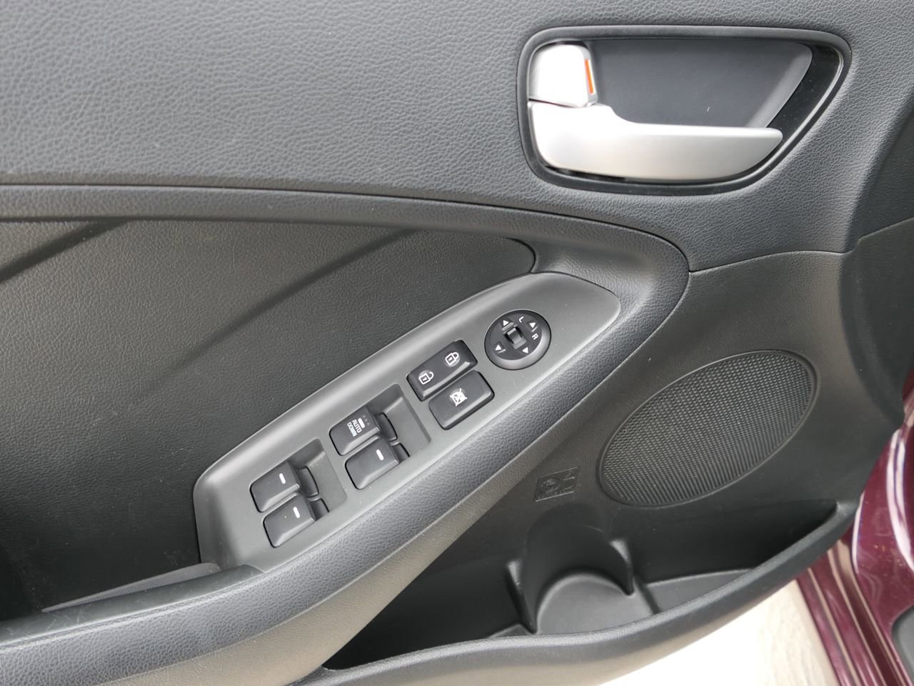 Used 2018 Kia Forte LX w/ LX Rear Camera Package image 16